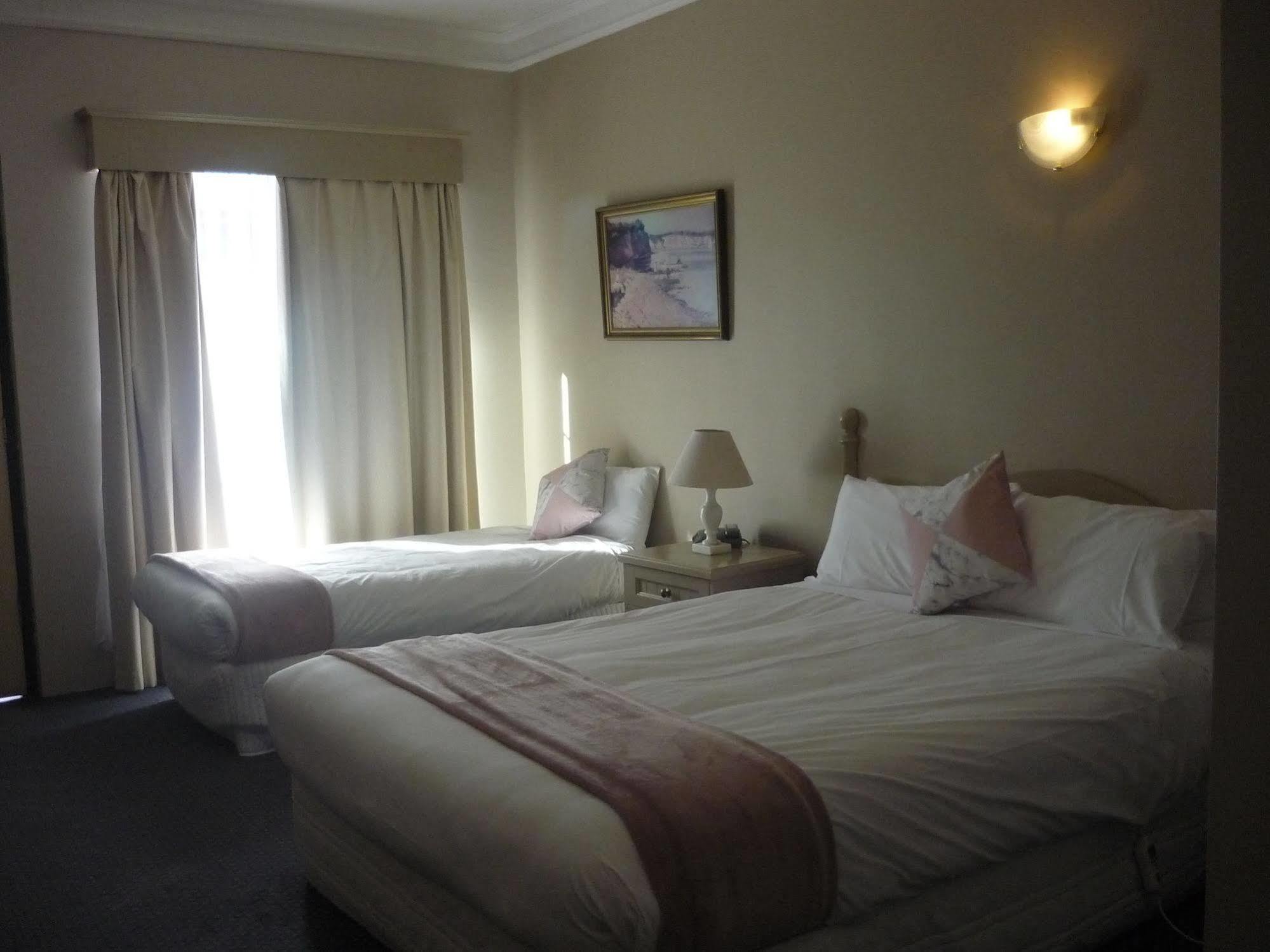 Heritage Motor Inn Goulburn Exterior photo